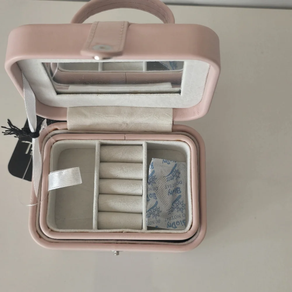 Tuscan Designs | Designs Pink Travel Jewelry Case